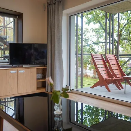 Apartmán Vekose - S Terasou A Zahradou Hradec Králové
