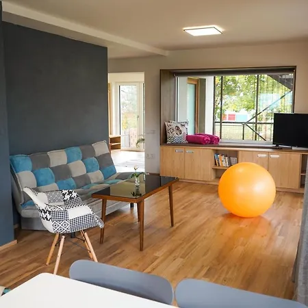 Vekose - S Terasou A Zahradou Apartmán