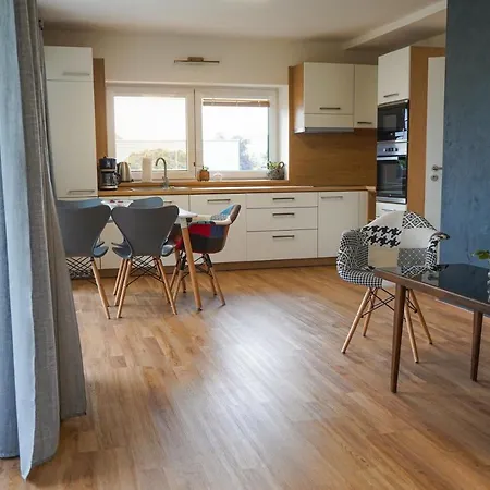 Apartmán Vekose - S Terasou A Zahradou