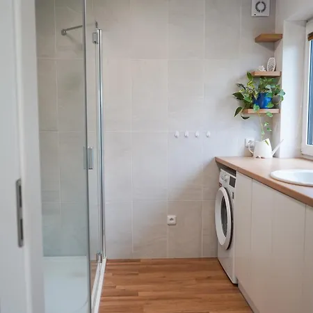 Apartmán Vekose - S Terasou A Zahradou Hradec Králové